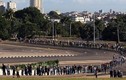 Hàng nghìn người xếp hàng viếng lãnh tụ Fidel Castro