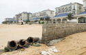 Lan Rừng Resort lấn biển, xây tường ngăn bãi tắm: Cán bộ huyện nói gì?