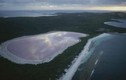 Video: Kinh ngạc những hồ nước màu sắc kỳ lạ nhất thế giới