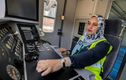 Video: Ai Cập lần đầu tiên cho phép phụ nữ được lái tàu điện ngầm