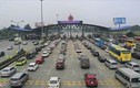 Bến xe đông nghịt khách, cửa ngõ thủ đô Hà Nội tê liệt ngày giáp Tết