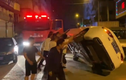 Video: Người dân hò nhau lật ô tô, dọn đường cho xe cứu hỏa