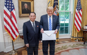 Bí ẩn kích thước bức thư ông Kim Jong-un gửi Tổng thống Mỹ