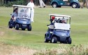 Tổng thống Trump thư thái đánh golf trước cuộc với ông Putin