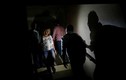 Người Venezuela "mò mẫn" trong bóng tối vì cắt điện luân phiên