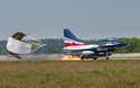 Tiêm kích Trung Quốc bất ngờ bốc cháy khi hạ cánh xuống đất Nga