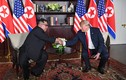 Biết gì 4 "trợ lý" tháp tùng Tổng thống Trump, Chủ tịch Kim Jong-un gặp gỡ 18h39 tối 27/2?