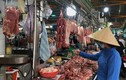 Sau rau củ quả, thịt gà và thịt heo 'dắt tay nhau' tăng giá ngoài chợ