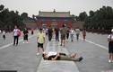 Dân Trung Quốc đổ về đàn tế trời ở Bắc Kinh để chữa bệnh
