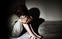 Phẫn nộ người mẹ nhận nuôi 2 con gái sau đó lạm dụng tình dục
