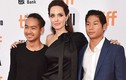 Pax Thien 13 tuổi bảnh bao chững chạc bên mẹ Angelina Jolie