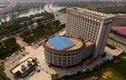 Đại học Trung Quốc bị chế giễu vì giống nhà vệ sinh khổng lồ