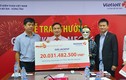 Khách hàng trúng Jackpot 20 tỷ đồng nhờ tin vào 6 số may mắn