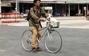 Người đàn ông đạp xe 500 cây số về thăm bố mẹ vì quá nhớ