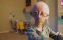 Video: Ngôi sao mạng xã hội 11 tuổi trong dáng hình của bà lão 90