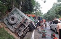 Video: Cưa cabin cứu tài xế xe “Hổ vồ” mắc kẹt sau tai nạn