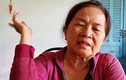 Video: Bà Tuyết kể lúc phát hiện em gái lõa thể trong nhà vệ sinh