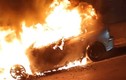 Video: Xe Mazda 3 cháy ngùn ngụt trên đường Hà Nội