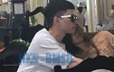 Hoàng Tôn bị bắt gặp vô tư ôm hôn "gái lạ" ở sân bay