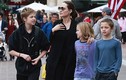 Angelina Jolie dẫn các con đi mua sắm sau khi đạt thỏa thuận ly hôn