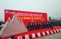 Công ty Trung Quốc dựng cả tháp tiền thưởng Tết nhân viên