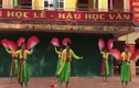 Video: Nam sinh múa quạt theo phong cách Vinahouse cực ngầu