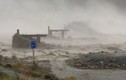 Video: Mưa bão cuốn phăng cây cầu lớn ở New Zealand