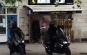Video nhóm cướp đi mô tô, cầm dao búa cướp cửa hàng giữa ban ngày