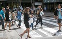 Video: New York đề xuất cấm vừa đi bộ vừa nhắn tin