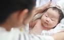 Sai lầm khi hạ sốt của bố mẹ khiến bé trai 8 tháng tuổi chết não