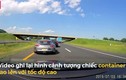 Video: Tài xế Porsche 911 thoát chết gang tấc nhờ tài lái xe điêu luyện
