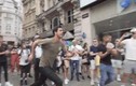 Video: Thanh niên nhận 1.000 USD nhờ tái hiện cú nhảy khó tin của Ronaldo