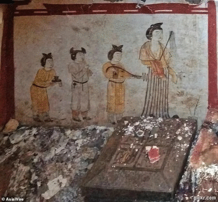 Video: Cận cảnh “nội thất” sốc ngất bên trong mộ cổ hoàng gia Trung Quốc
