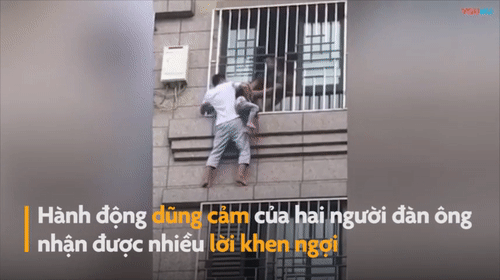 Video: "Người nhện" trèo chung cư cứu bé trai lơ lửng ngoài cửa sổ
