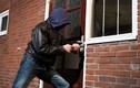 Video: Làm sao để biết kẻ trộm có đang lén lút theo dõi hay không?