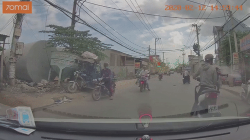 Video: Đối tượng trộm cướp gây tai nạn, liều lĩnh xịt hơi cay tẩu thoát