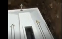 Video: Bàn tay tử thi bất ngờ cử động khi chuẩn bị chôn