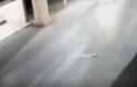 Video: Kinh hoàng khoảnh khắc bốn ô tô tông nhau liên tiếp