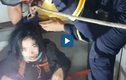 Video : Cứu người phụ nữ kẹt dưới giếng thang máy