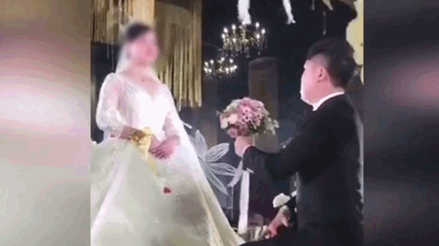 Video: Chú rể tức giận ném hoa cưới rồi bỏ đi