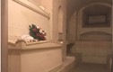 Ngôi mộ kỳ lạ của Marie Curie: Quan tài được lót lớp chì dày 2cm