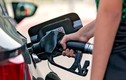 Giá xăng sắp giảm hơn 1.500 đồng/lít?