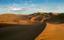 Bên dưới lớp cát dày của sa mạc Sahara ở Châu Phi có gì?