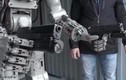 Giật nảy mình robot chiến đấu y như người của Nga