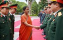 Đại tướng Ngô Xuân Lịch đón nữ Bộ trưởng Bộ Quốc phòng Ấn Độ 