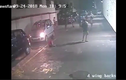 Video: Bị ô tô cán qua người, bé trai thoát chết khó tin