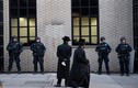 Tấn công bằng dao gần giáo đường Do Thái ở thành phố New York