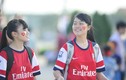 Fan nữ đẹp rạng ngời bên lề trận VN - Arsenal