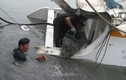 Hình ảnh canô chở 30 người bị chìm ở Cần Giờ