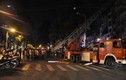 Cháy lớn giữa Sài Gòn, cứu 3 cụ già bằng xe thang